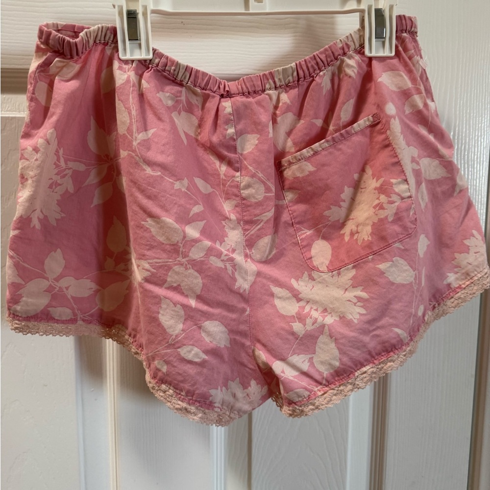 GAP Pink Floral Lace-Trim Lounge Shorts - Picture 5 of 7